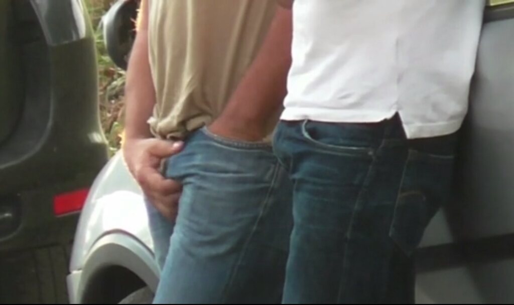 9inchpence:  actionbuddy:  “You horny, too?”“Yep.”“Let’s take a walk