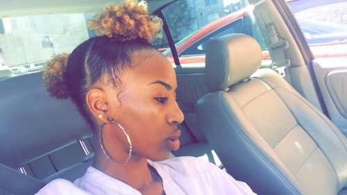 akilahduniani:  Contrary to popular belief , my hair is not a trend