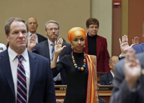 littleblackchats: the-movemnt: These photos of Ilhan Omar’s swearing-in ceremony shows exactly