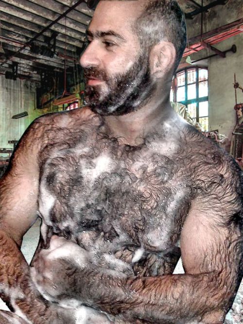 manlyandhairy:  follicallyendowed:  Lather up!  Nice