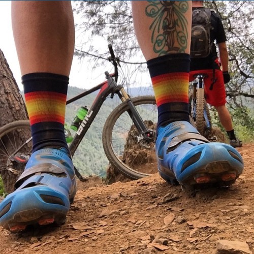 dfitzger: #hbstache: GREAT pics coming from on and off road! Thanks for #sockdoping @mathuemc May 23