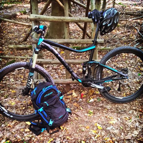 mountainbikingactionshots:  RG adrianunique: #giant #gianttrance #gianttrance2 #gianttrance2ltd #mtb