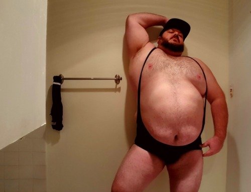 brandpuma:  thethicken: I wrestled myself into a singlet, it was a struggle. Damn.  Way too much clo