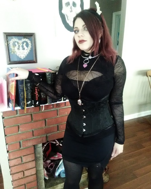 venomousserpent:Bath tub, new hair color, and cute outfits