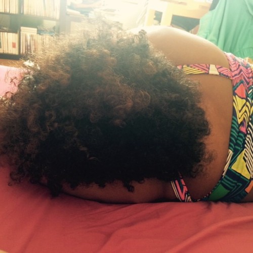 #lazysundays #carefreeblackgirl #nappy ✌️ (à Lyon, France)