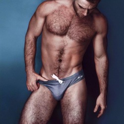 Wanna run my hands through that fur. 