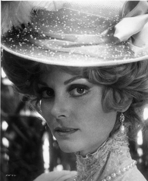 Lesley Ann Warren