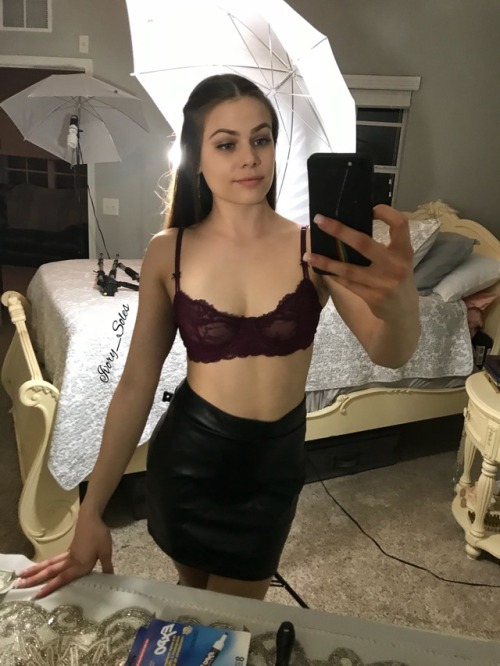 ivorysoles: Trying on all latex stuff