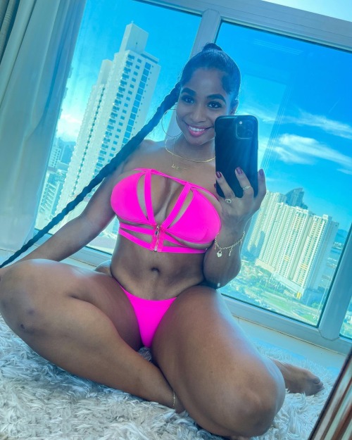 shanikkihernandez:    Mein I couldn’t choose. Can you help me choose which photo is best? 1, 2, 3, or 4?😅💕      check out my live later subscribe for free and get instant access good for 30 day's👇👇👇  https://linktr.ee/shaniki.hernandez