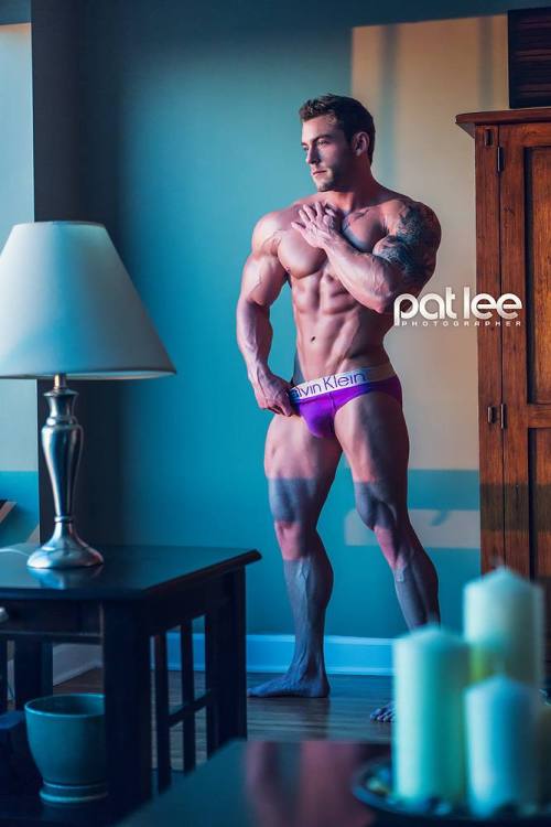 muscle-addicted:Brad McGury | by Pat Lee 