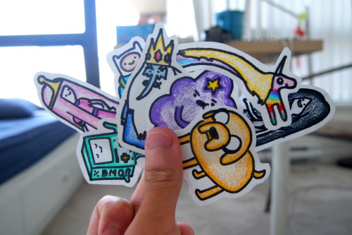 cookiemustach3:  neqative:  bonjourivan:  drawn by her  OH MY GOD IVAN :D   -