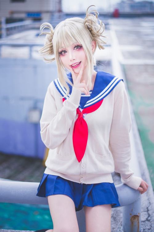 Titre : Boku no Hero AcademiaPerso : Himiko TogaCN : Mon mèng-Cosplaytwitter.com/monpink_mon