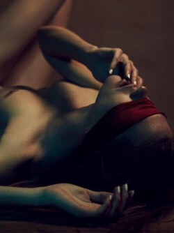 myhandinyourhairwhileiwhisper:  Deliciously erotic. ❤️
