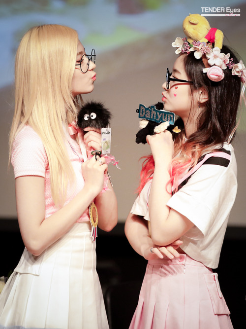 fyeah-twice:  ©TENDER Eyes⎟Do not edit or remove logo. 