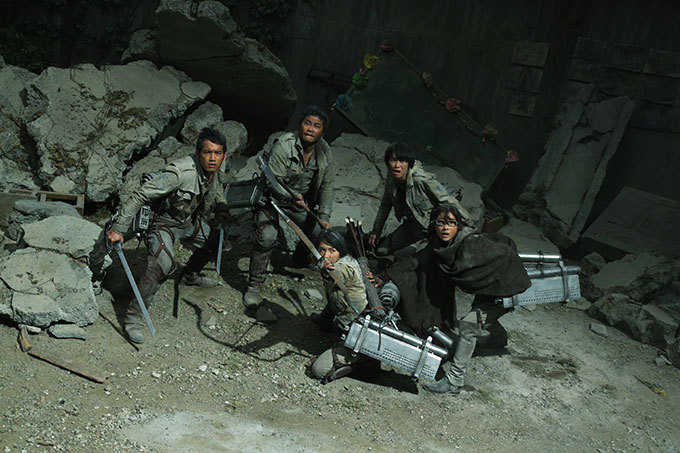 New screenshots from the Shingeki no Kyojin live action films!Part 1 / Part 2