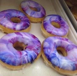 cloudkickincruz:  The Iciest doughnuts I’ve