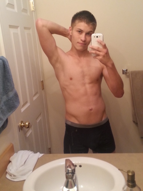 hotskypeboys:  Follow my blog - http://hotskypeboys.tumblr.com/ for more original boys. Or add my Skype - tom.maz7 if you want to swap stuff or submit a boy’s Skype name for me to video for you;) 