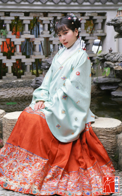 hanfugallery:chinese hanfu by 子衣明堂