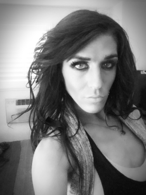 Selfies obsessed with my bad self