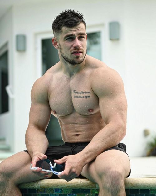 ex-plorer-30: Alex Gibson. IG: @agibson_fitness