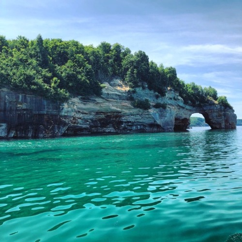 annaq22:  Just in case you wanted an overload of the pictured rocks, here ya goooo🤩