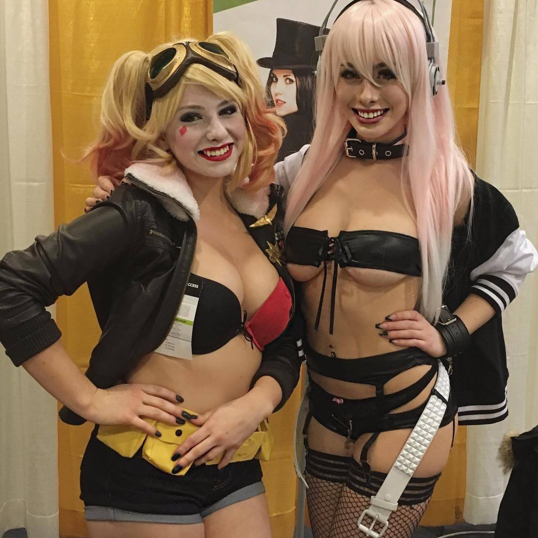 cosplay-and-costumes:  Elise Laurenne as Super SonicoFull album: http://imgur.com/r/cosplaygirls/5Fm3WSource: