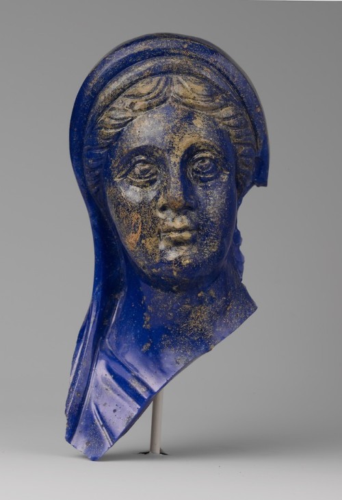 historyfilia: Glas portrait of a woman. Roman, 2nd century A.D. From the Metropolitan Museum of Art