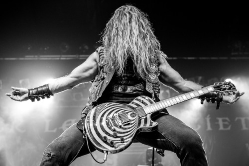 ravenofrhye:  Zakk Wylde, Black Label Society.   Forever thirsting over him 