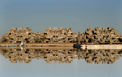 HABITAT 67Architect : Moshe Safdie Location: Montreal, Quebec, Canada Project Start : 1965 Project C