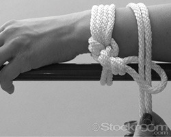 dare-master:  How To Tie A Single Rope Cuff With Ring Here’s an easy rope bondage tutorial that lets you attach a person’s wrist or ankle to a bed post, the arm of a chair, or any other piece of furniture your heart desires: Step 1: Fold your rope