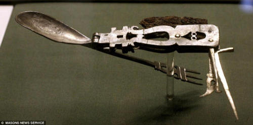 historyarchaeologyartefacts:Ancient Roman army knife, made from silver and holding several tools, 20
