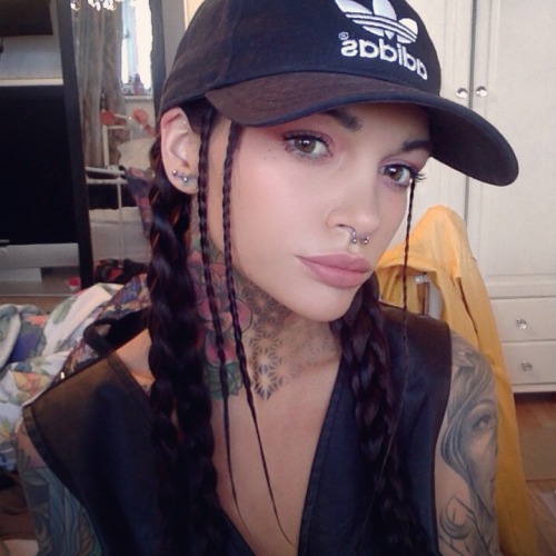 sexytattooedgirls:  Rebecca Fox
