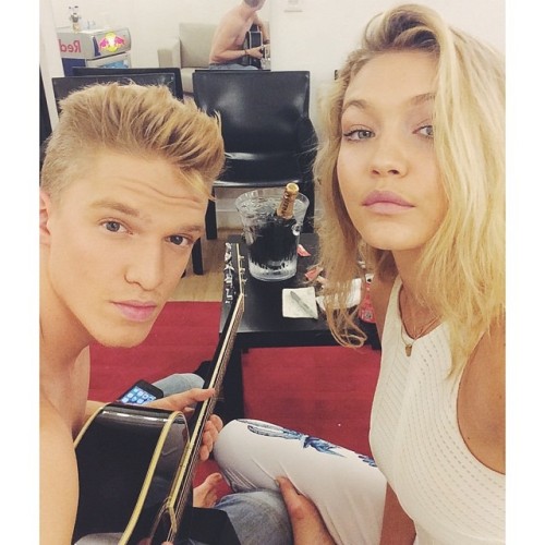 gigihadid pre show, portugal