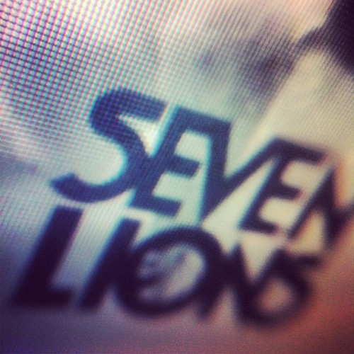 Bass music for the soul. #pixelsandstuff #fridaynight #mylife #sevenlions #owsla @owslaofficial