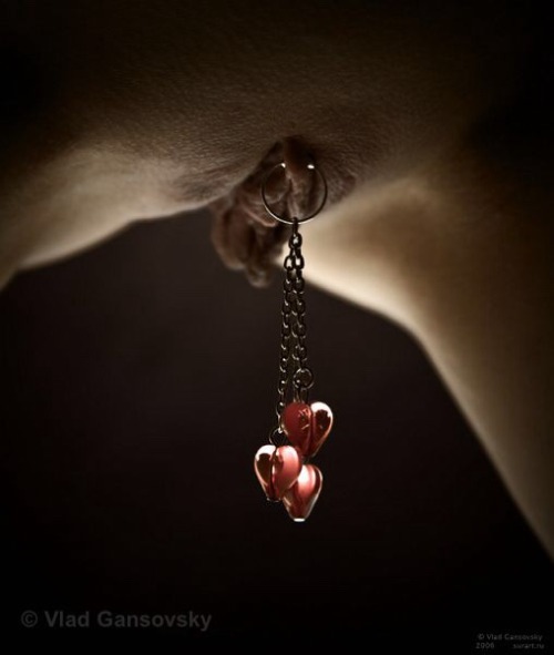 bluewatergirl:  http://bluewatergirl.tumblr.com/ red 