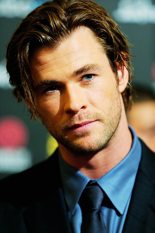 Walk tall, my friends — Chris Hemsworth at the ‘Rush’ premiere.