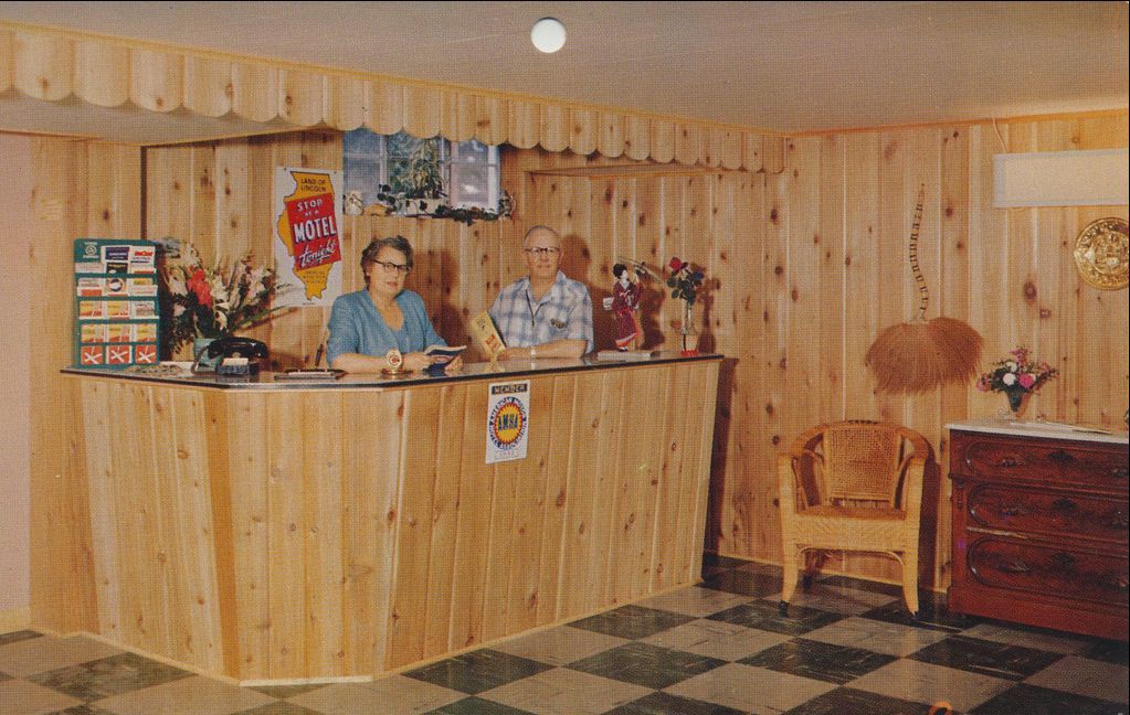 shorpyfan:  Charnocks Motel (Knotty Pine Heaven, 1959) 