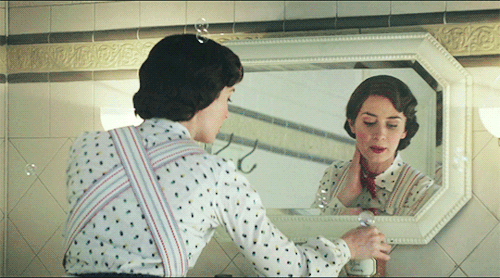 daisy96love:Mary Poppins everytime she’s in front of a mirror.