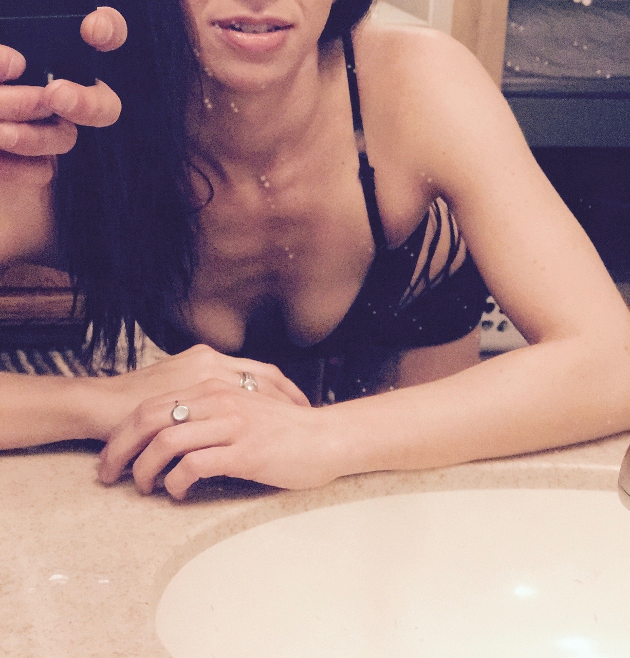 realhotwife88:  Saying that I love her mouth Is an understatement  ❤️️👄❤️️