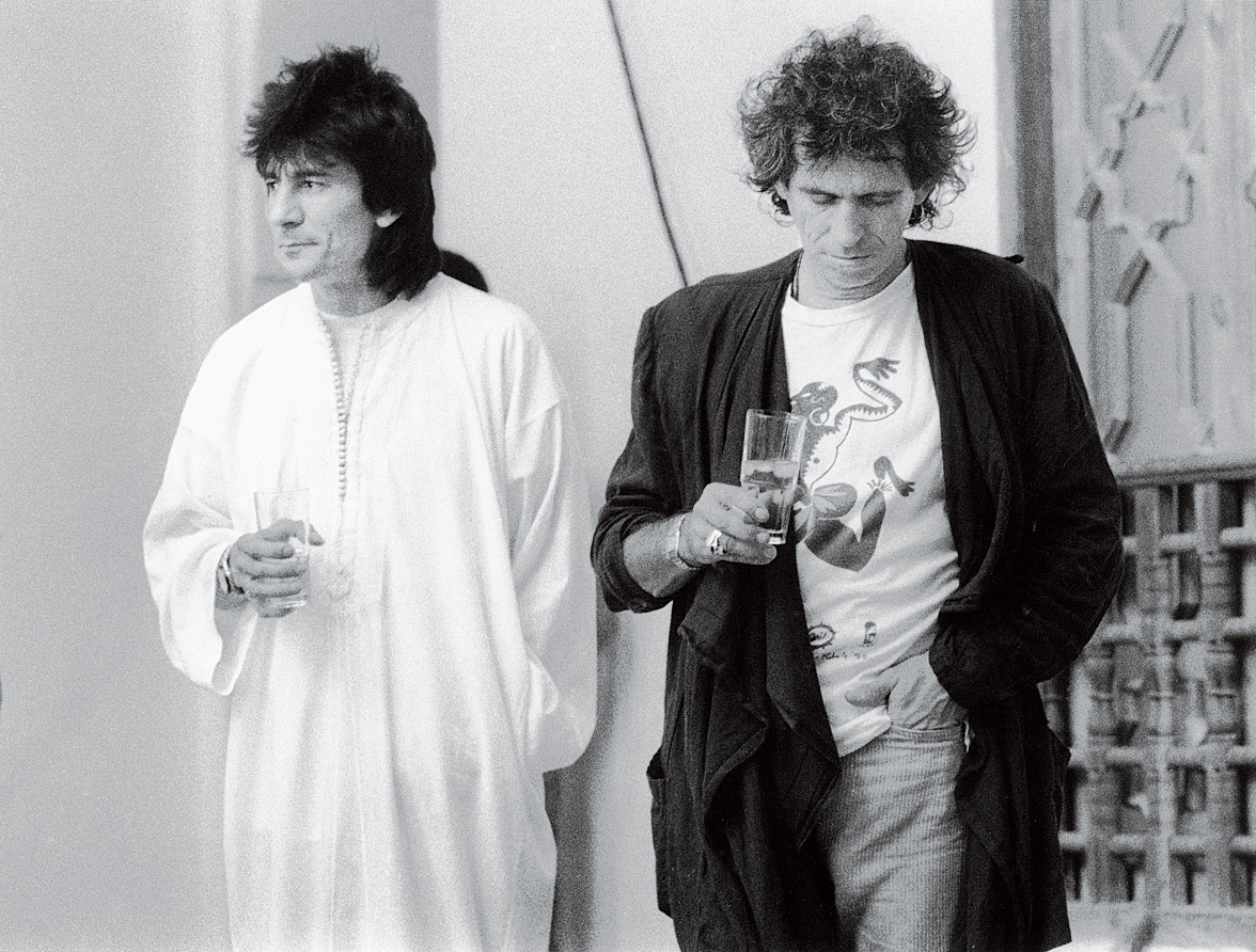 dustbinhoffman:  jboezim1964:  RON WOOD &amp; KEITH RICHARDS TAKING A BREAK FROM