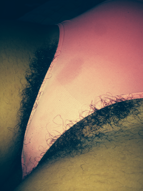 nevershaveyourbush: This is look so good to put my face in right now ;)