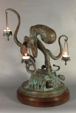 angereatsme:  stunningpicture:  Octopus candle holder  Yes please. 