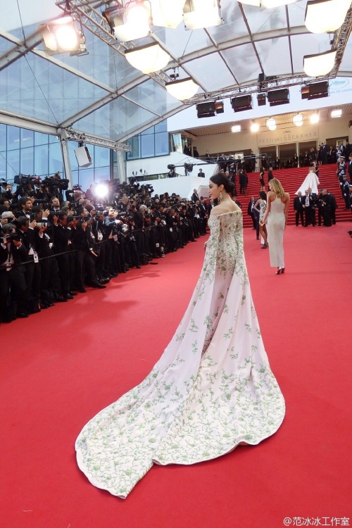 fuckyeahchinesefashion:  Fan Bingbing wearing Ralph&Russo and Chopard in Cannes. 范冰冰工作室