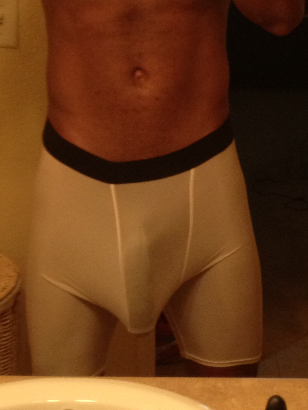 sexxxxsexxxx:  sexy bulge…. 