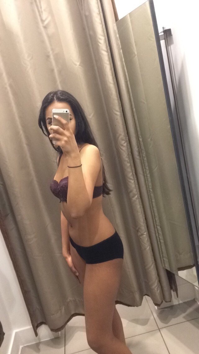 toodamnsexy:  Got something bigger for you to suck on 🍆😈❤️