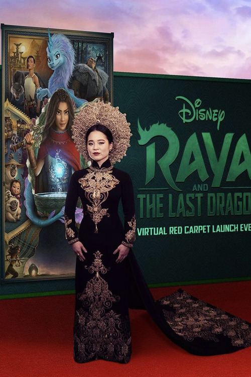 jester-mereel:gifstarwars:Kelly Marie Tran at the Virtual Red Carpet Event for Disney’s Raya and the