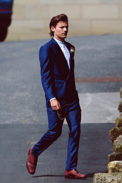 Louis At His Mums And Dans Wedding, 20.07.14.