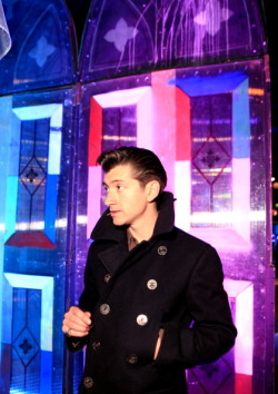 Livefastdiechung:  Alex Turner Of Arctic Monkeys Poses Backstage During The 24Th