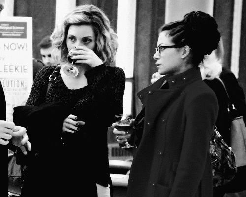 allyargents:  #COSIMA KEEP IT TOGETHER