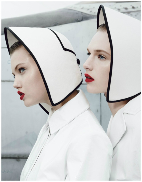 robertocustodioart:Lindsey Wixson and Ashleigh Good by Emma Summerton 2013